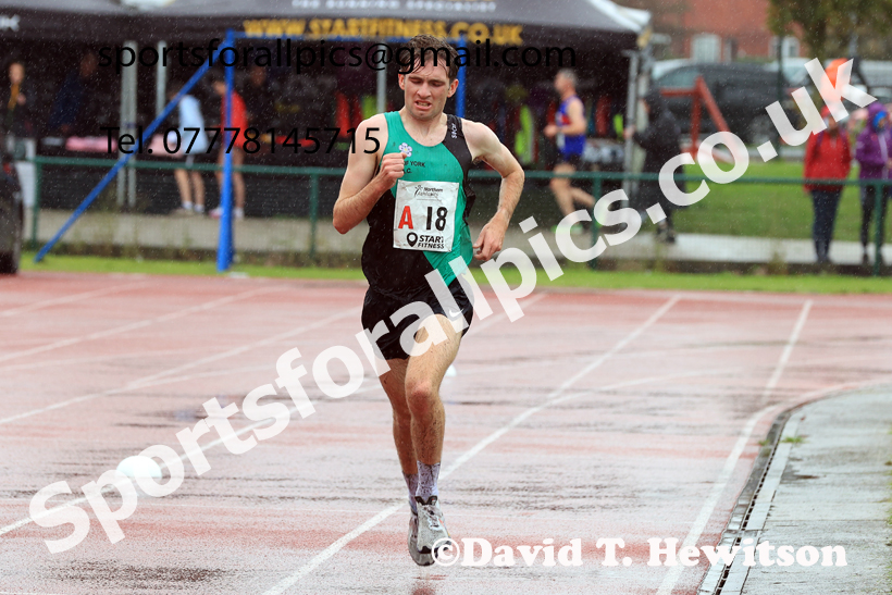 Senior Mens 6 Stage 2025 Northern Athletics Autumn Road Relays, Leigh, Lancashire. Photo: David T. Hewitson/Sports for All Pics